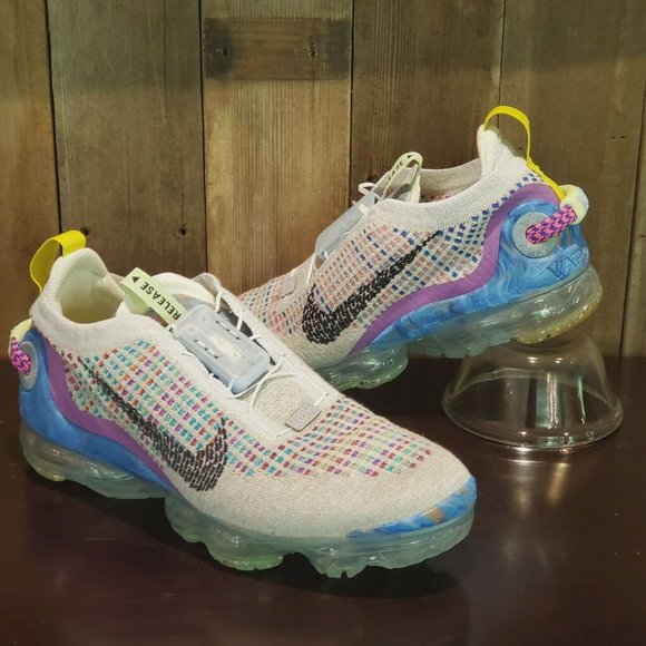tie dye vapormax